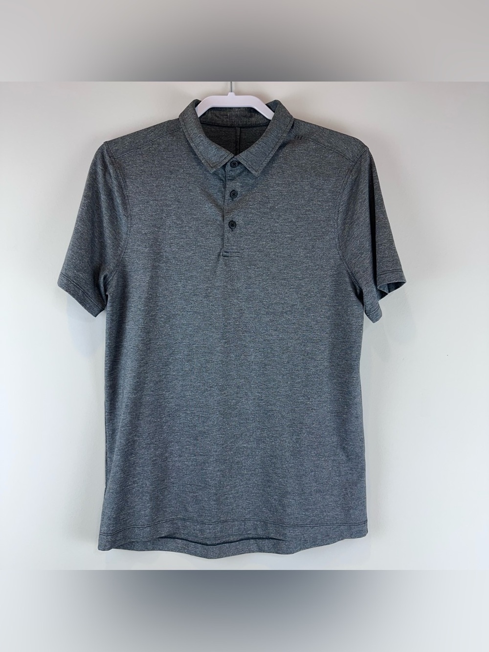Lululemon Men’s Gray Short Sleeve Casual Golf Polo Shirt Size Medium